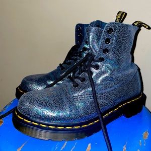 Dr. Martens LIMITED EDITION oil slick Pascal combat boots!